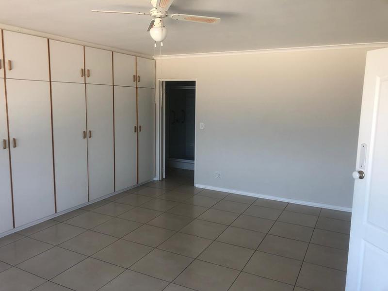 To Let 2 Bedroom Property for Rent in Simons Town Western Cape